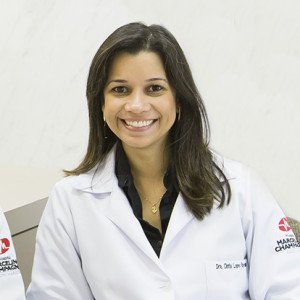 Imagem Doutora Cintia Lopes Clínica Vessel
